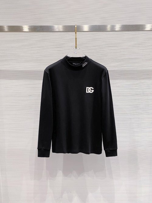 Dolce & Gabbana Fashionable Long-Sleeve T-Shirt for Layering or Solo Wear