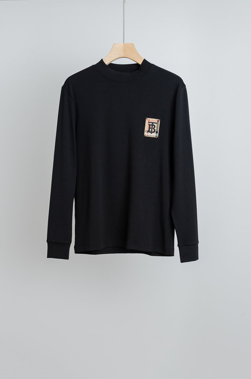 Burberry Versatile Embroidered T-shirt with Fine Fabric