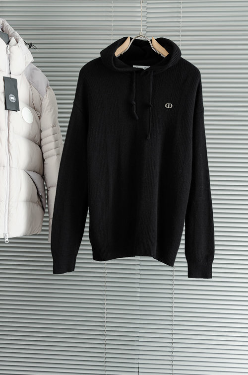 Dior Classic Wool Sweater with Soft Touch and Warmth