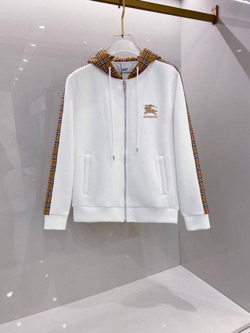 Burberry Zippered Sweatshirt for Comfort and Style