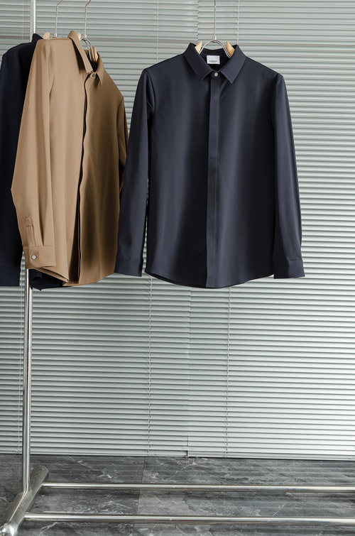 Burberry Soft and Warm Long-sleeve Shirt with Versatile Style