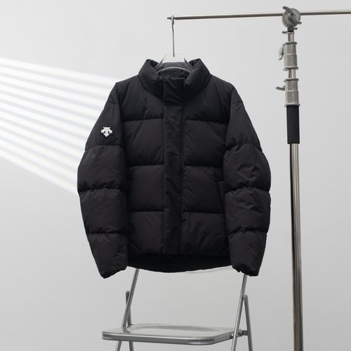Descente Cuff Logo Stand Collar Black Down Jacket