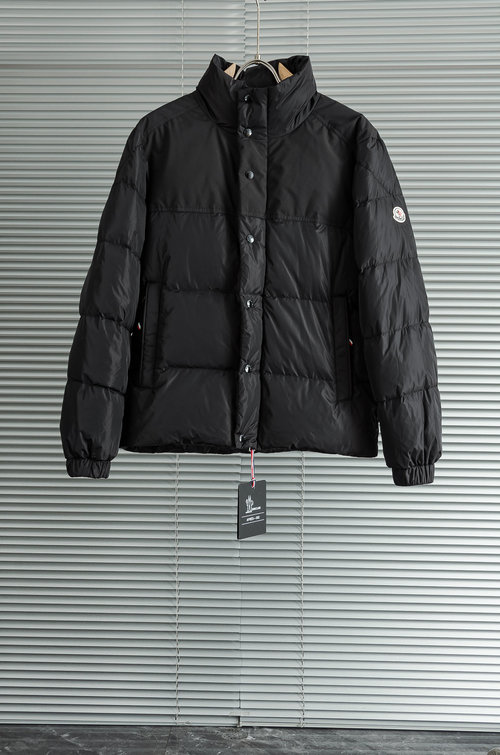 Moncler Waterproof and Windproof Down Jacket for Urban Wear