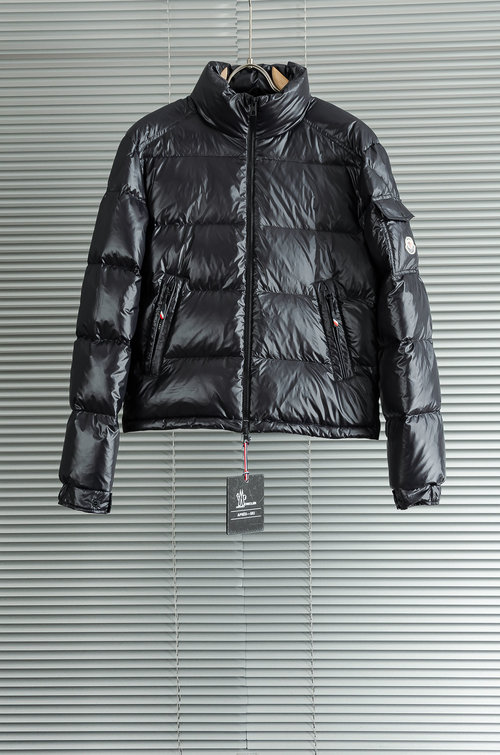 Moncler 90% White Goose Down Filled Jacket with High Texture