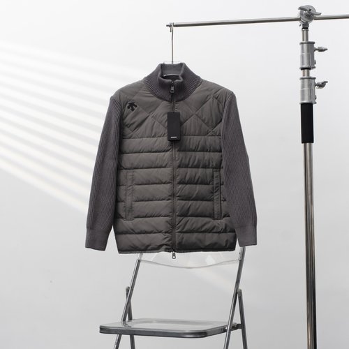 Descente Diamond-Pattern Collared Knit Down Jacket