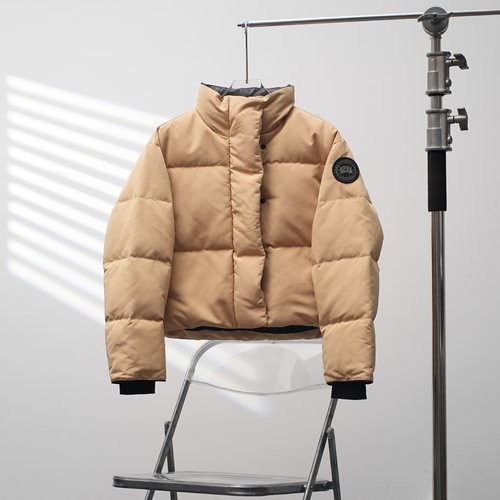 Canada Goose Short Stand-up Collar Down Jacket in Khaki