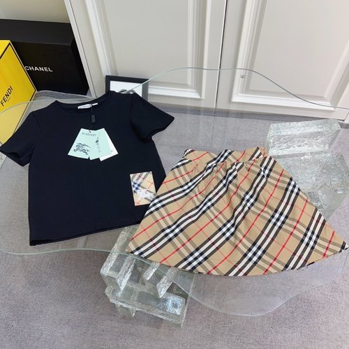 Burberry High-End Girls Cotton Skirt Set, Comfortable and Stylish 
