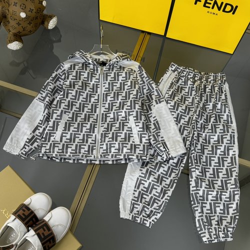 Fendi Kids Reversible Set with Custom All-Over Print, Comfortable & Stylish