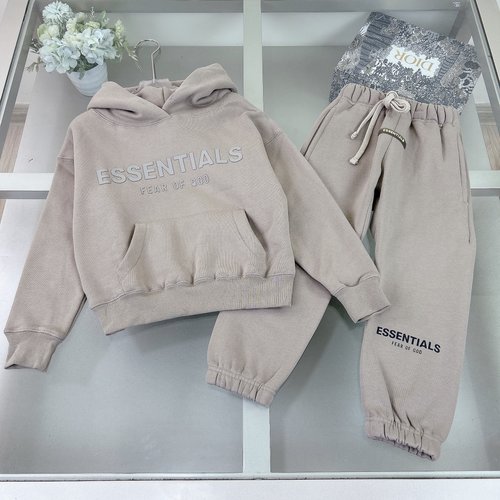 Essentials Premium Unisex Kids Fleece-Lined Cotton Set with Chest Graphic