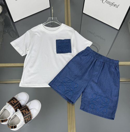 Loewe Kids 2-Piece Set: Cotton Top & Elastic Waist Shorts 