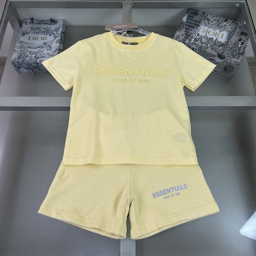 Essentials Premium Kids Unisex Set, Cotton Fleece Chest Letter