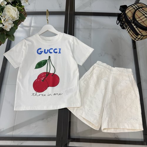 Gucci Unisex Kids Cherry Print Cotton Comfy Set