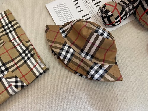 Burberry Reversible Bucket Hat Kids Unisex Black Holiday Essential 