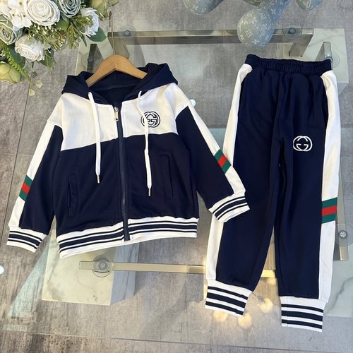 Gucci Unisex Kids Classic Logo Cotton Set – Comfortable & Stylish