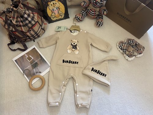 Burberry Toddler Unisex Fleece-Lined Cotton Onesie Set with Bear Letters