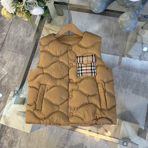 Burberry Unisex Kids Down Vest, Pleated Back, Stylish & Practical