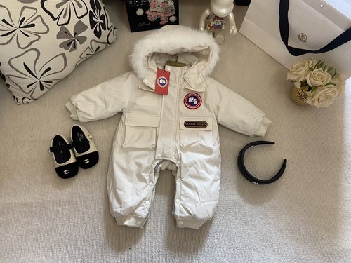 Canada Goose Unisex Baby Thick Fleece Onesie (Ski Fabric Outerwear)