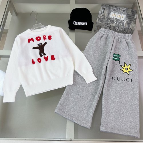 Gucci Unisex Kids Cashmere Blend Hug Bear Jacquard Set